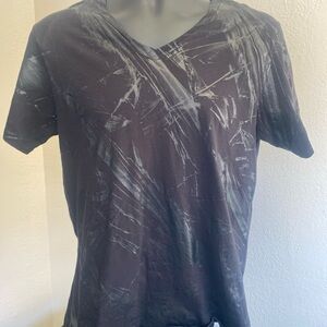Vintage Y2K Men’s Guess Affliction Style V Neck Shirt MED Black Silver Pattern